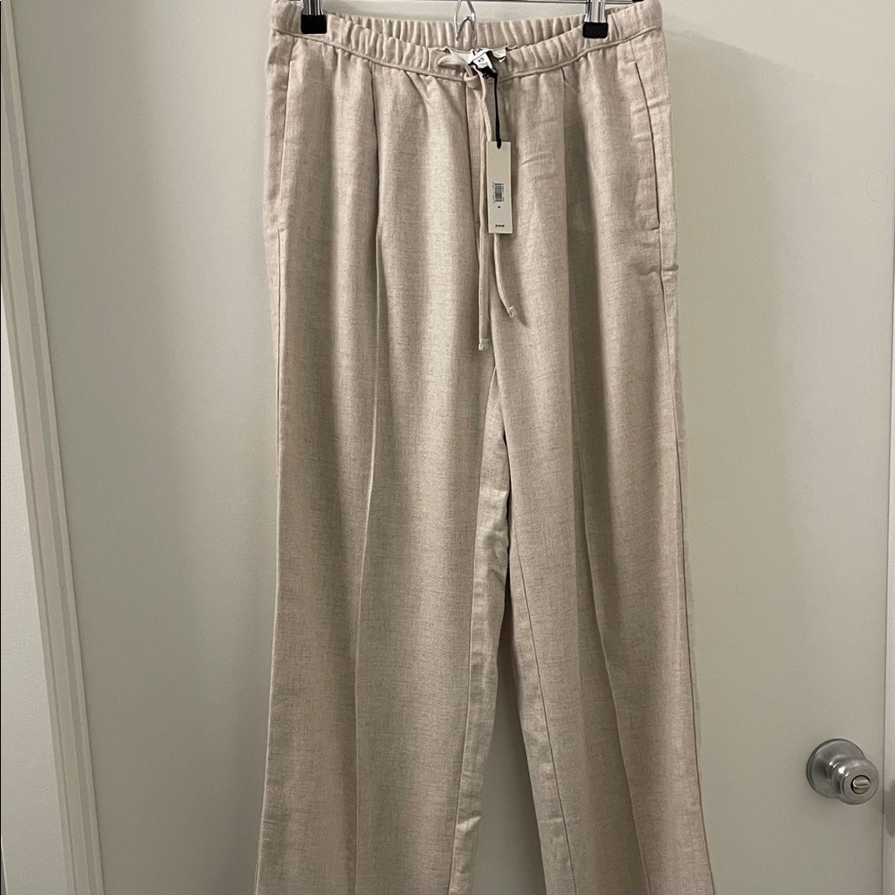 Banana Republic Cream Wide Leg Lightweight Wool Blend Pants. NWT!!
